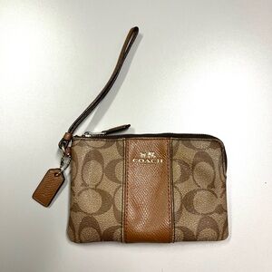 Coach Corner Zip Leather wristlet